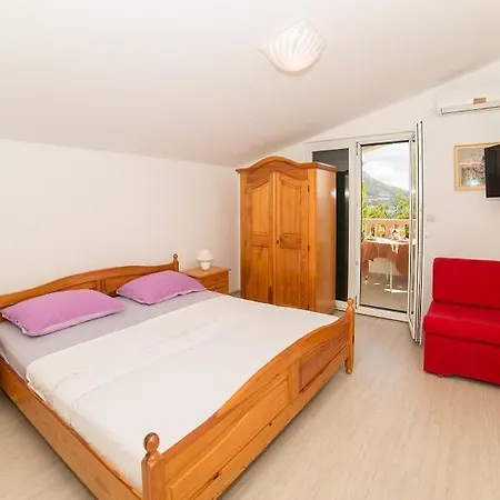 Nada Guest house